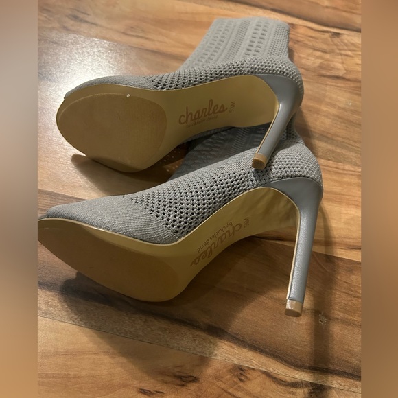 Rebellious Knit Peep Toe Bootie | Grey | 5.5 - Picture 4 of 4